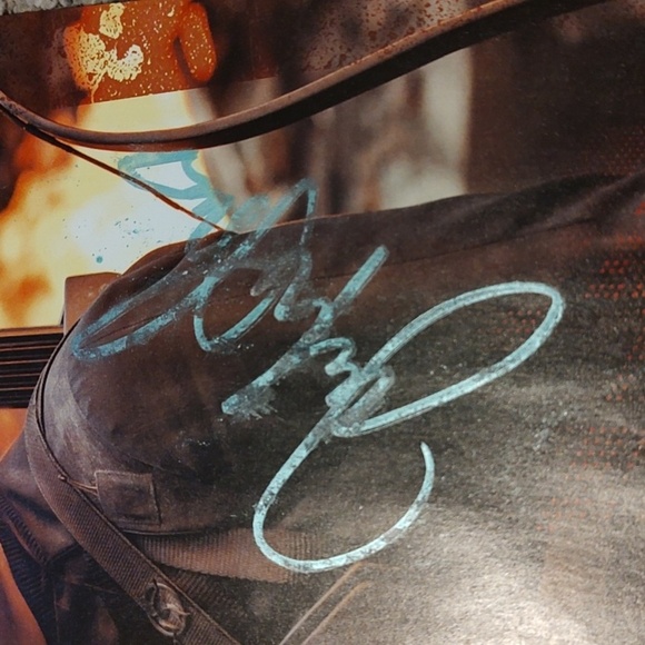 JENNIFER LAWRENCE Hand Signed Photo - Picture 2 of 5